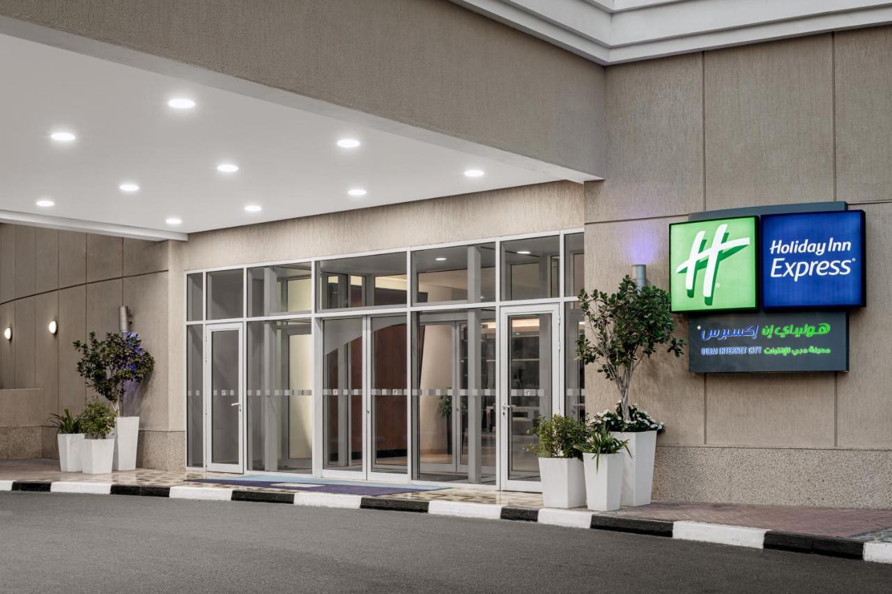 Holiday Inn Express Dubai Internet City, An Ihg Hotel Екстериор снимка