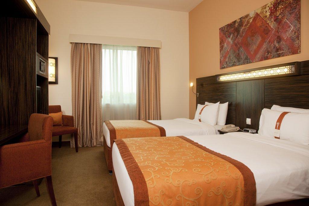 Holiday Inn Express Dubai Internet City, An Ihg Hotel Стая снимка